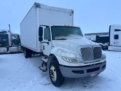 International DuraStar 4300 Salvage Truck