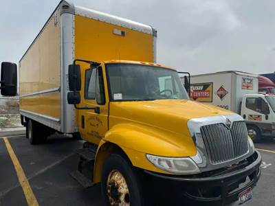International DuraStar 4300 Salvage Truck