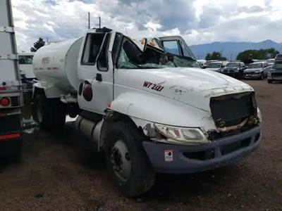 International DuraStar 4300 Salvage Truck
