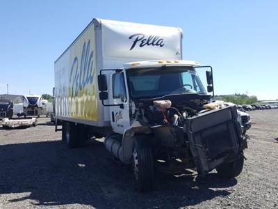 International DuraStar 4400 Salvage Truck