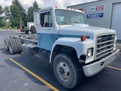 International F-1924; F-1954 Salvage Truck
