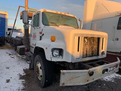 International F2674 Salvage Truck