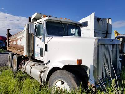 International F9370 Salvage Truck