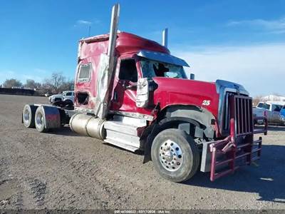 International HX520 Salvage Truck