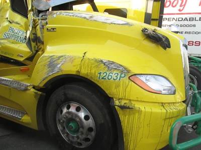 International LT625 Salvage Truck