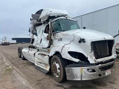 International LT625 Salvage Truck