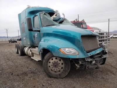 International LT625 Salvage Truck