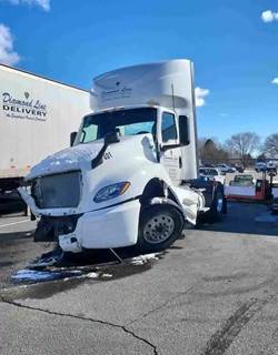 International LT625 Salvage Truck