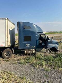 International LT625 Salvage Truck