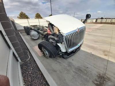 International LT62F Salvage Truck