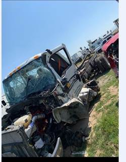 International MV607 Salvage Truck