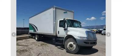 International MV607 Salvage Truck