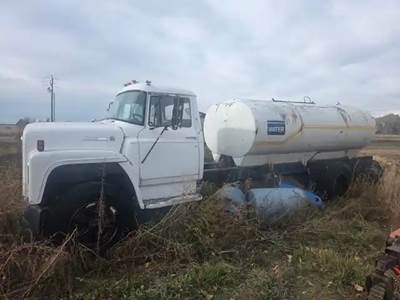 International Salvage Truck