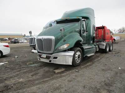 International ProStar Salvage Truck