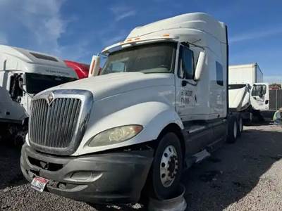 International ProStar Salvage Truck