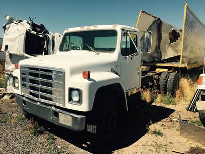 International S1700 Salvage Truck