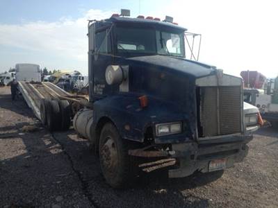 Kenworth T600 Salvage Truck