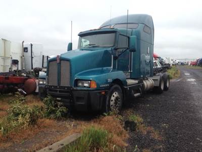 Kenworth T600 Salvage Truck