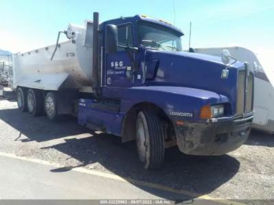 Kenworth T600 Salvage Truck