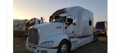 Kenworth T600 Salvage Truck