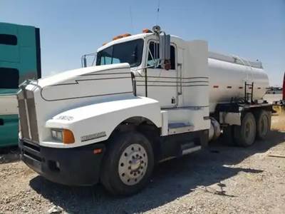 Kenworth T600 Salvage Truck