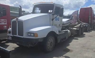 Kenworth T600 Salvage Truck