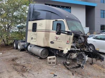 Kenworth T680 Salvage Truck