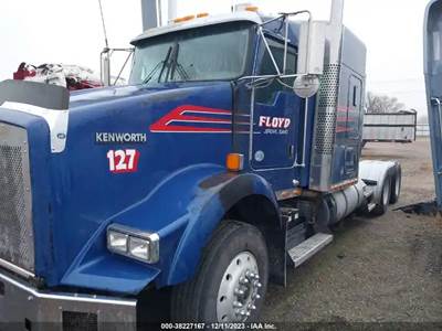 Kenworth T800 Salvage Truck