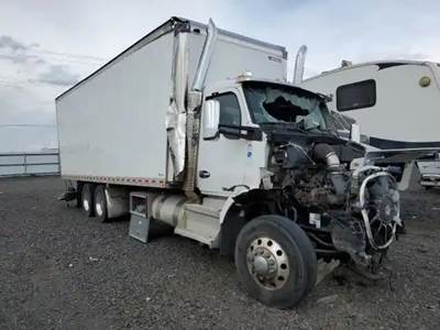 Kenworth T880 Salvage Truck