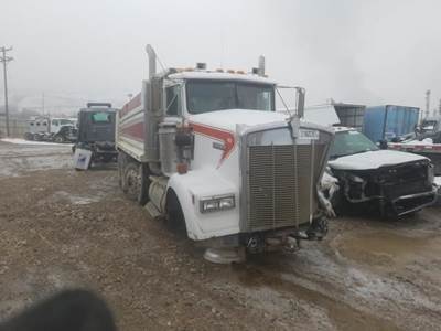 Kenworth W900 Salvage Truck