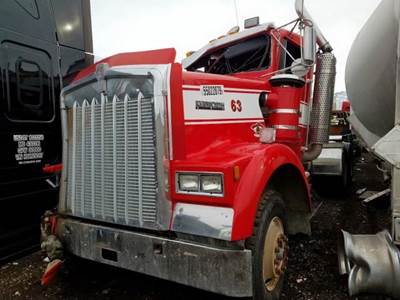 Kenworth W900 Salvage Truck