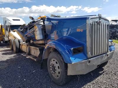 Kenworth W900 Salvage Truck