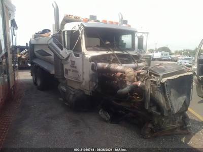 Kenworth W900 Salvage Truck