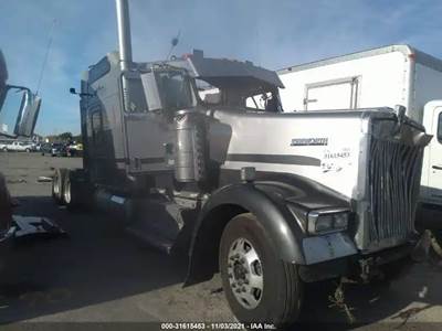 Kenworth W900 Salvage Truck