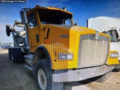 Kenworth W900 Salvage Truck