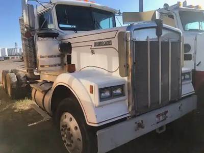 Kenworth W900 Salvage Truck