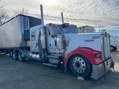 Kenworth W900 Salvage Truck
