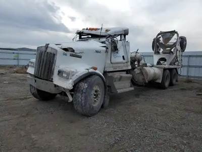 Kenworth W900 Salvage Truck
