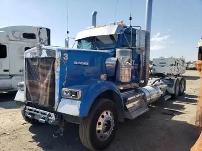 Kenworth W900 Salvage Truck