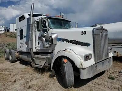 Kenworth W900 Salvage Truck