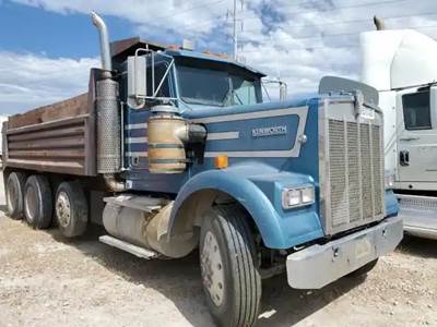 Kenworth W900 Salvage Truck