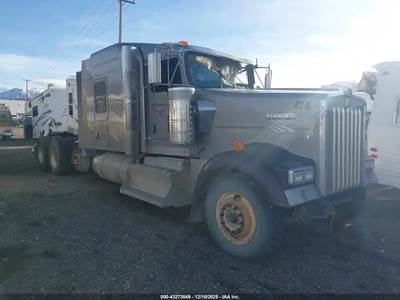 Kenworth W900 Salvage Truck