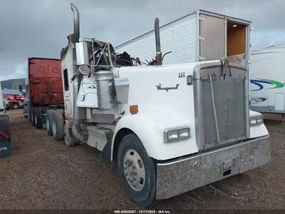 Kenworth W900 Salvage Truck