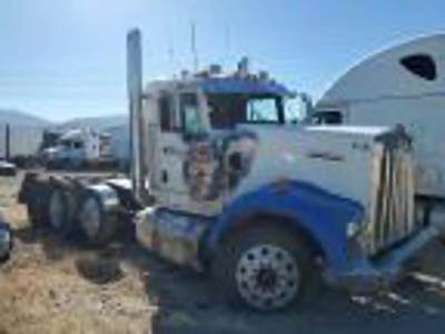 Kenworth W900 Salvage Truck