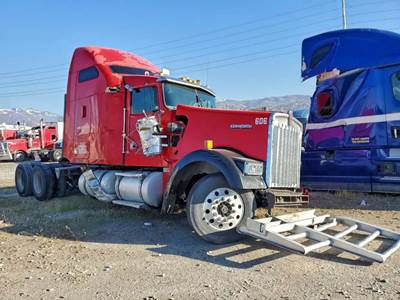 Kenworth W900 Salvage Truck