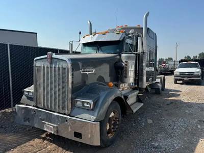 Kenworth W900L Salvage Truck
