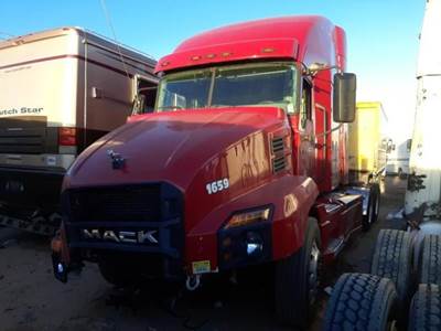 Mack Anthem Salvage Truck