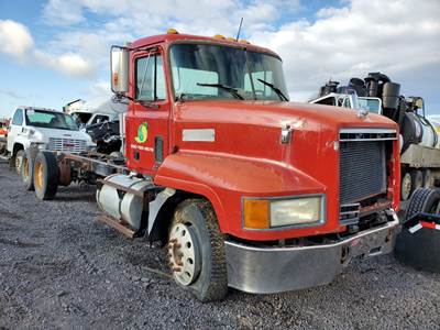 Mack CH613 Salvage Truck