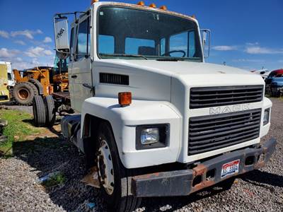 Mack CS200P Salvage Truck