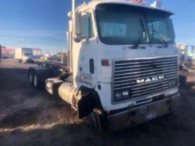 Mack MH613 Salvage Truck
